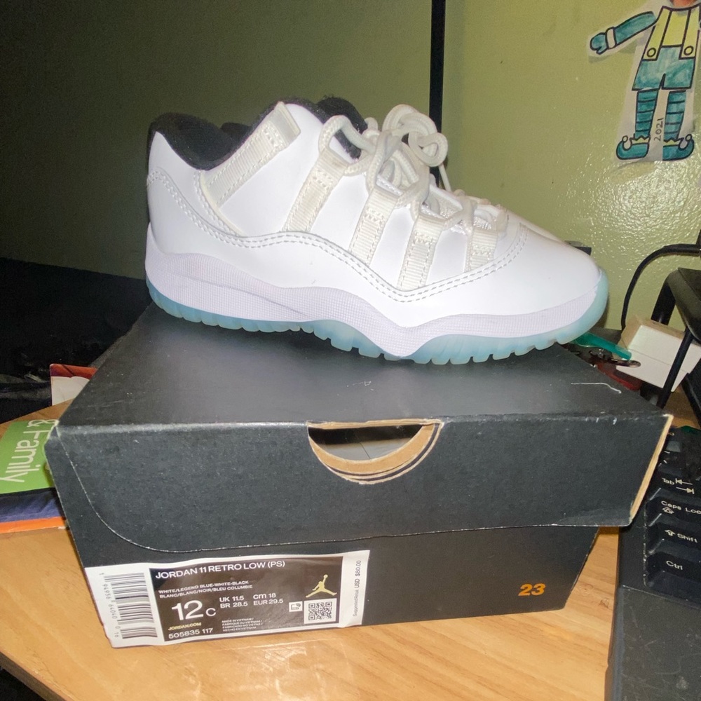 Air Jordans 12c